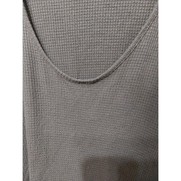 FREE PEOPLE We the free army green long sleeve flowy thumb hole size m - Picture 3 of 8